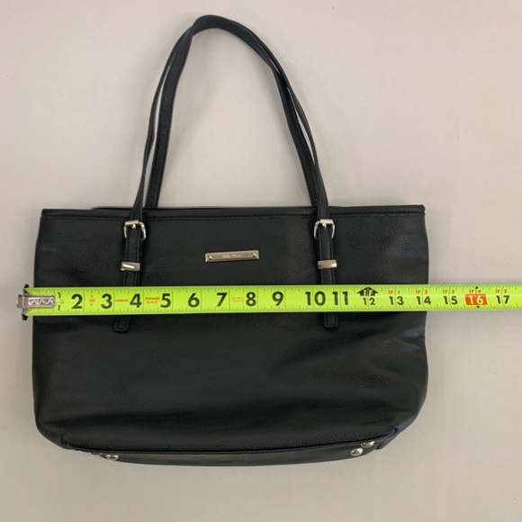 Nine West 🌺 Black carry all/ shoulder bag/purse, with silver tone hardware - Picture 9 of 11